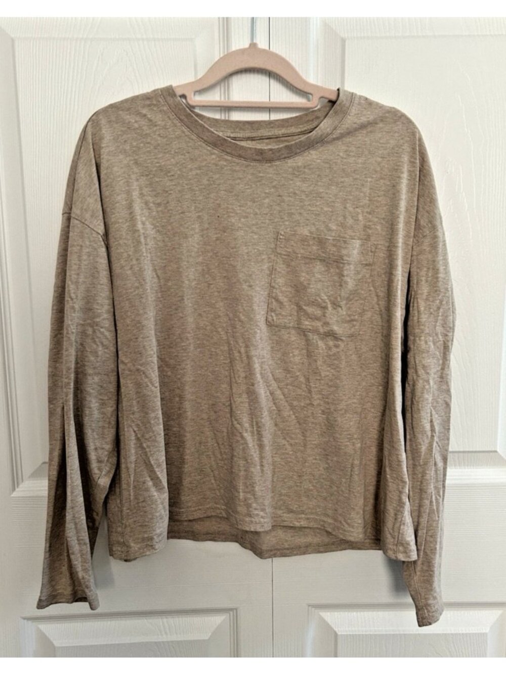 PACT Women’s Organic Cotton Long Sleeve Pocket Tee Shirt Crop Oatmeal Size L